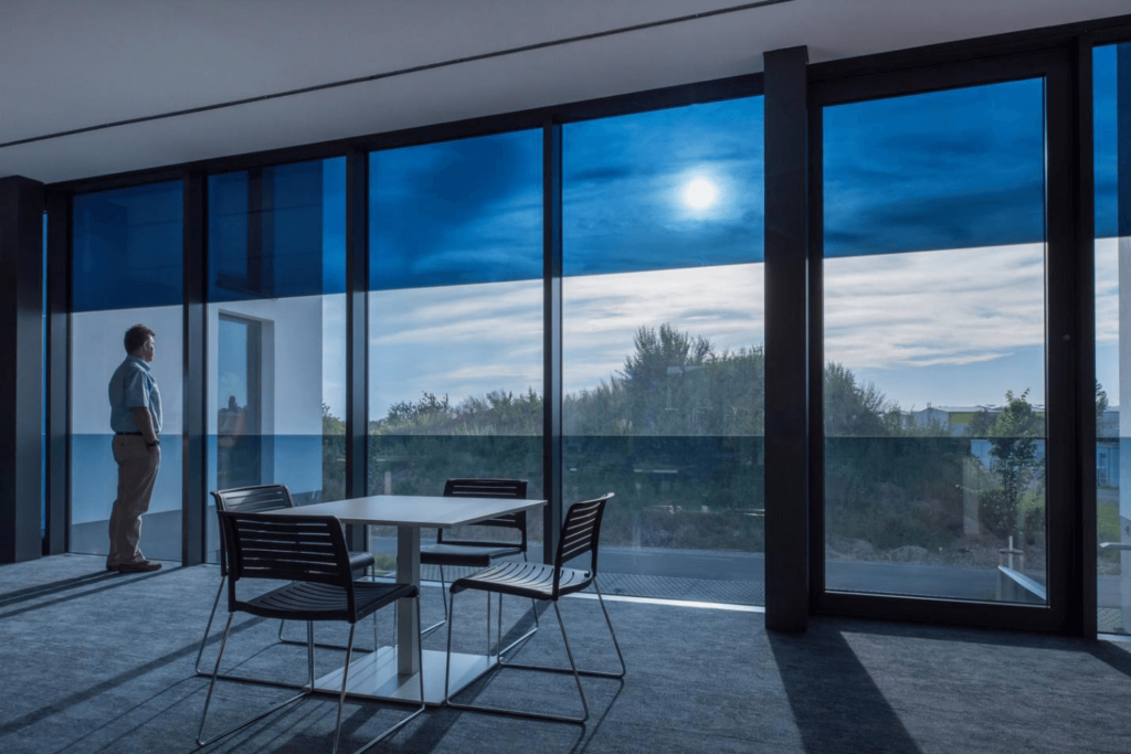 Laminate Switchable Smart Glass